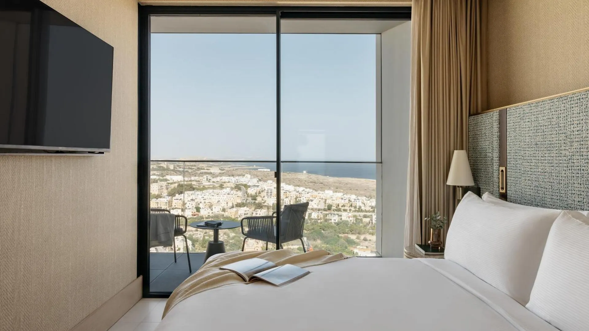 Hotel Me Malta By Melia San Julián