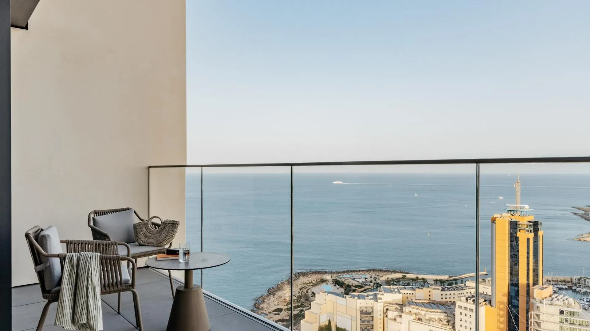 Me Malta By Melia Hotel Saint Julian's