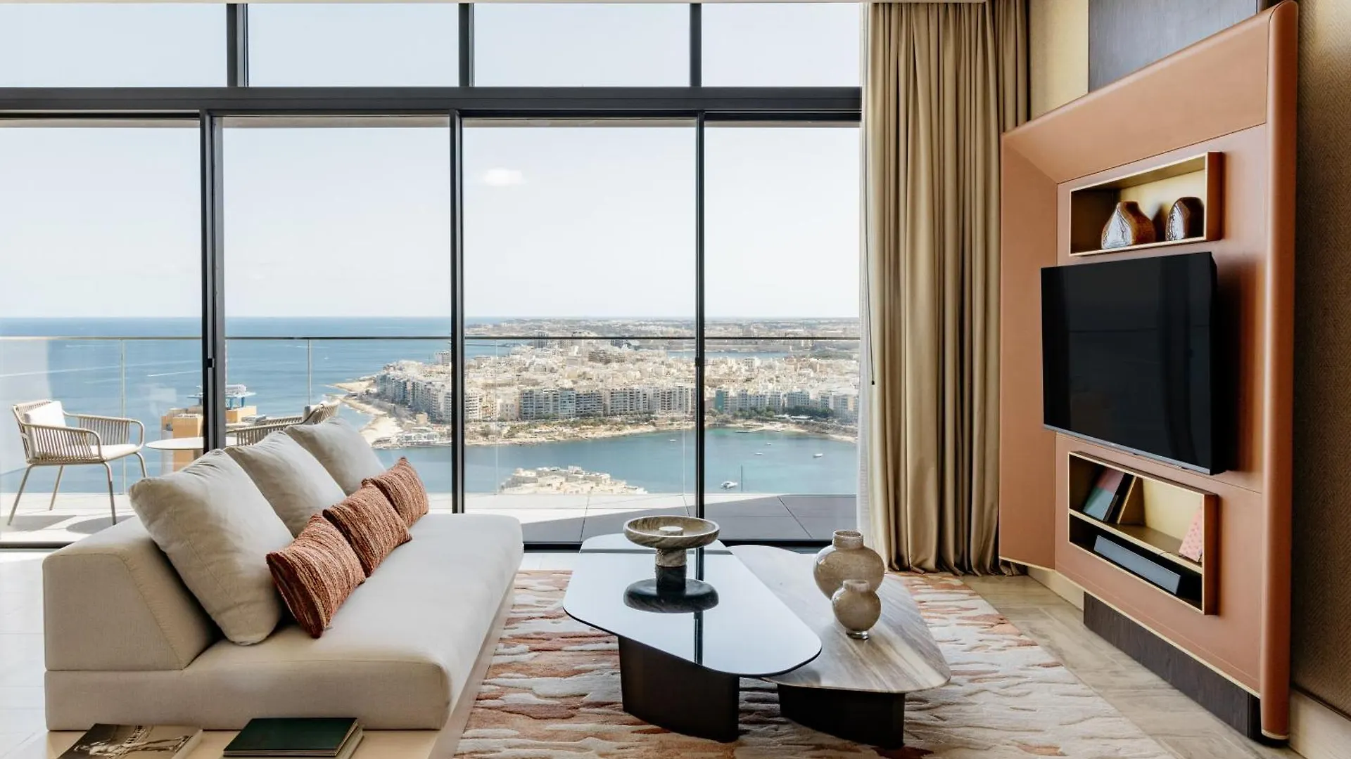 Hotel Me Malta By Melia Saint Julian's 5*,